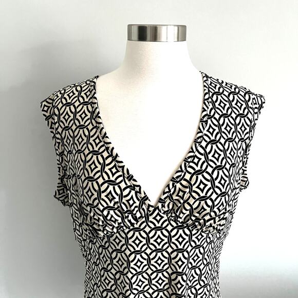 Vintage BCBG Paris Interlinking Circle Trellis Grid V-Neck Top Cream Black L - Picture 2 of 7